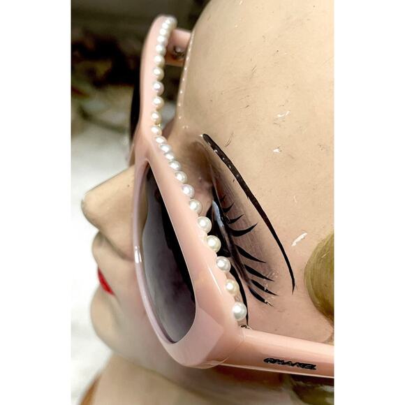 Chanel PINK SHELL FLESH Color 6040H 714/S7 Sunglasses Peek A Boo Pearls CAT EYE - Picture 2 of 16
